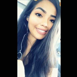 Meet your Posher, Crystal